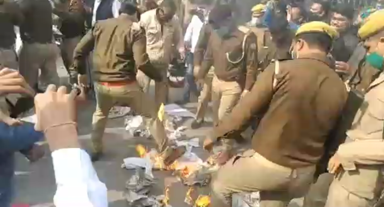 samajwadi party workers protest in support of farmers in meerut uttar pradesh