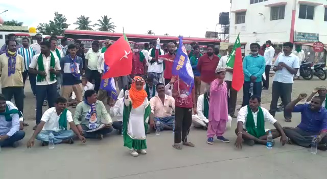 ಅನ್ನದಾತರ ಹೋರಾಟಕ್ಕೆ ಚಿಣ್ಣರ ಸಾಥ್