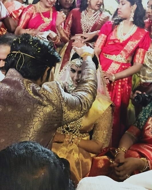 Actress Niharika Konidela tie the knot with Chaitanya