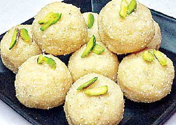 STUFFED RICE LADDU