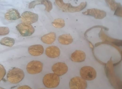 Huge amount of gold found under Centuries old temple