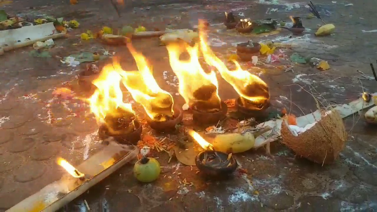 karthika masam special pooja at godavari in bhadrachalam