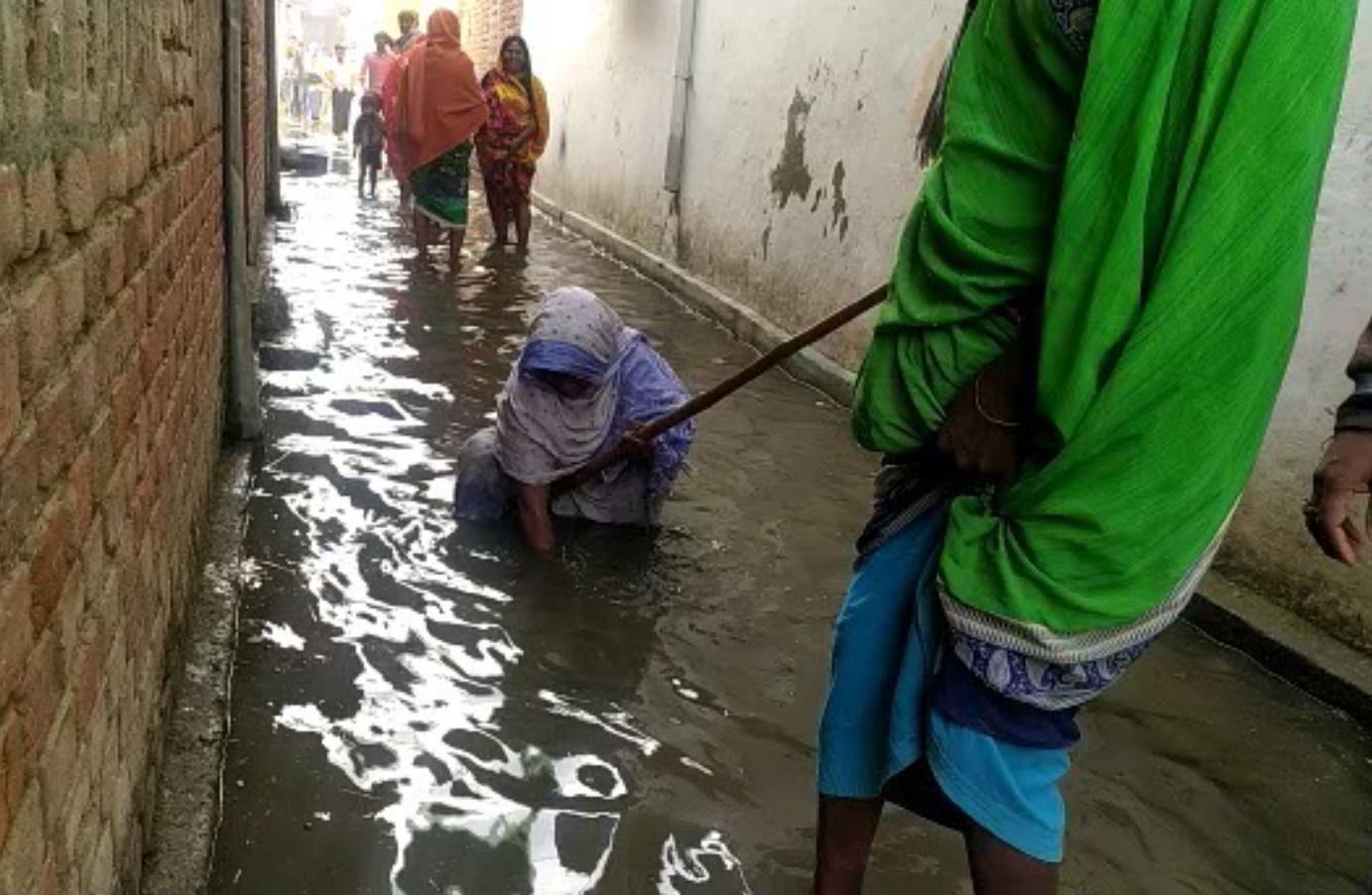 پانی کی نکاسی نہ ہونے سے عوام پریشان