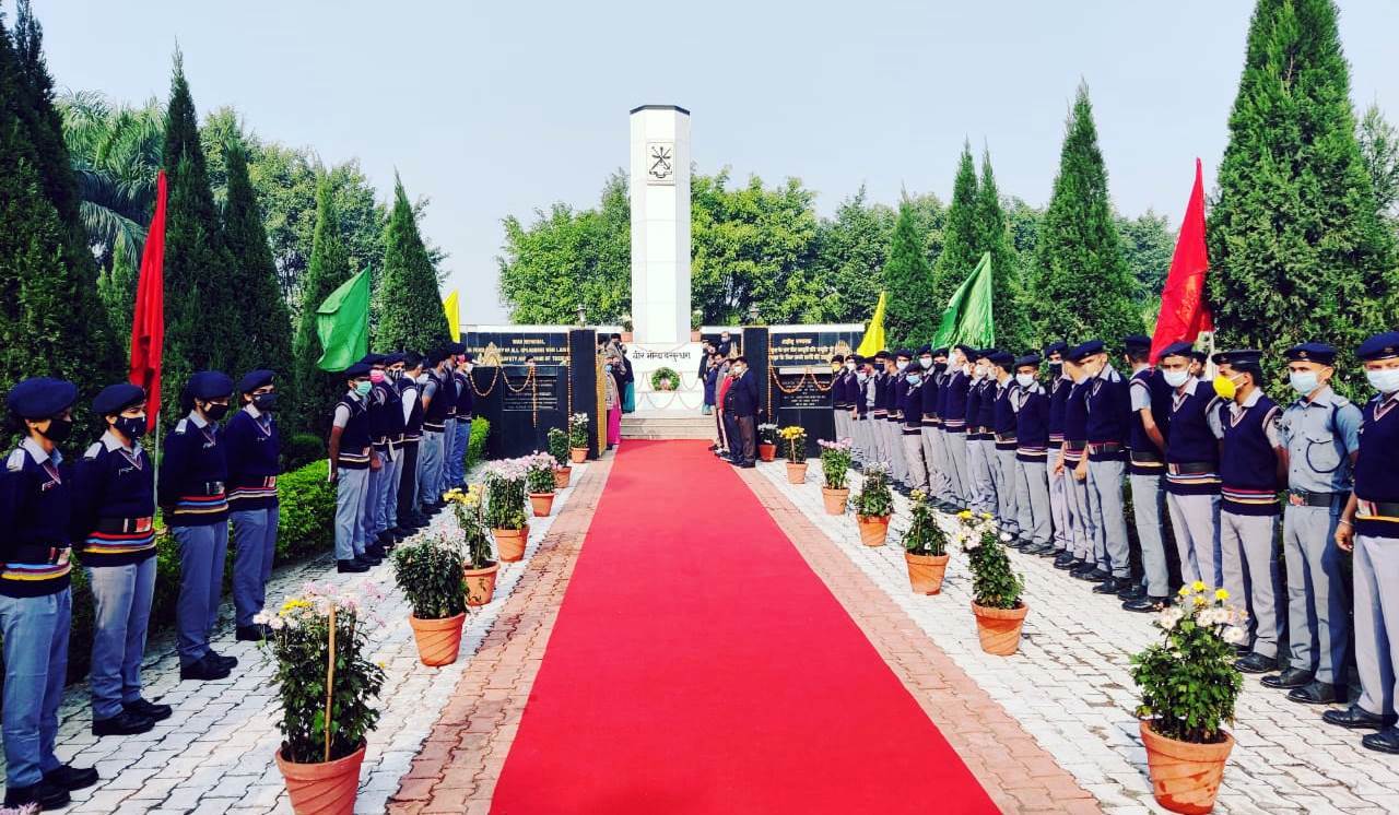 tribute paid to martyred soldiers on victory day