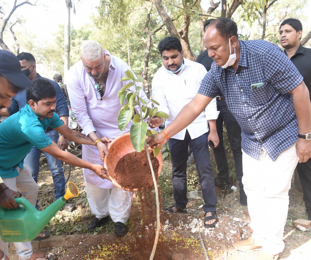 sanjay dutt in green india challenge