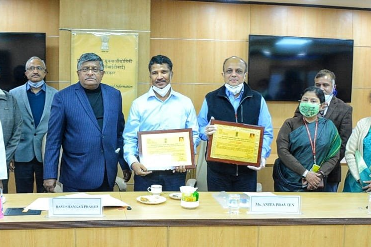 IIT professor honored for sensor network in delhi