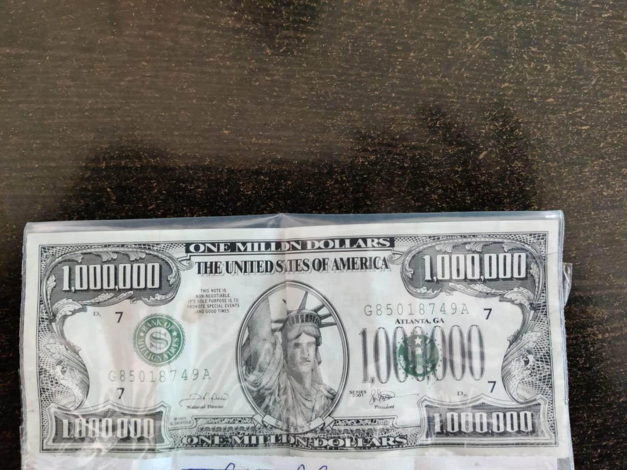 Fake US Dollar note confiscated