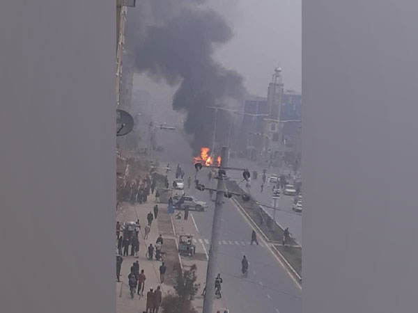 Official: Large car bomb kills 8 in Afghan capital