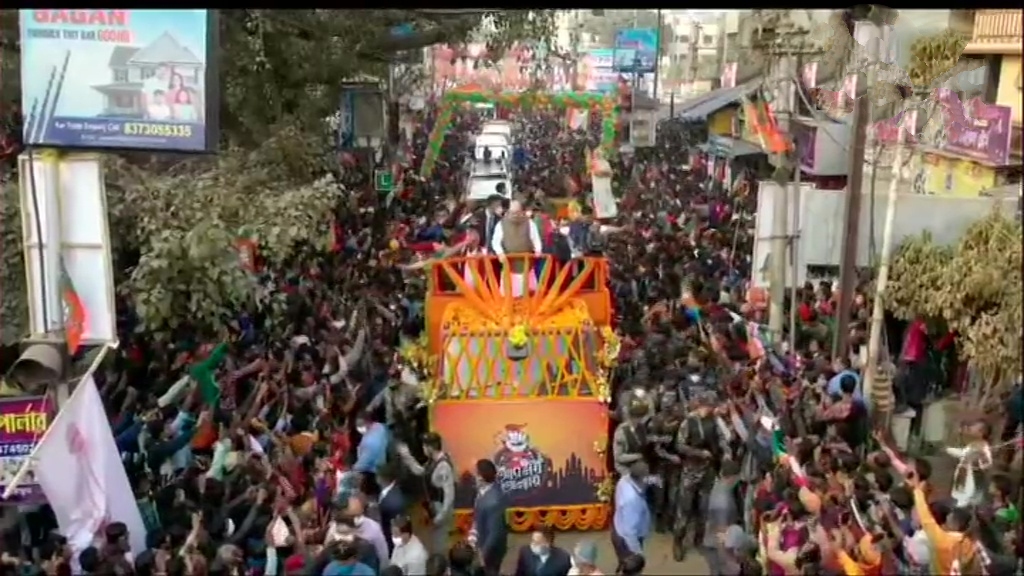 Amit Shah holds roadshow