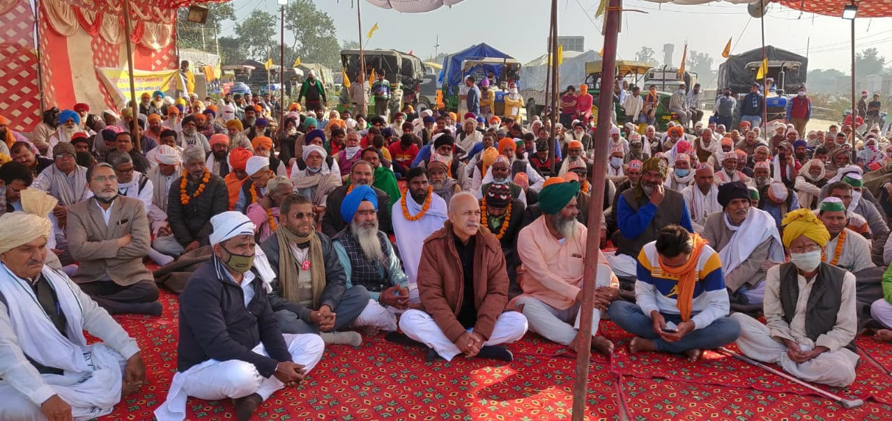 Farmers block Delhi-Agra Highway