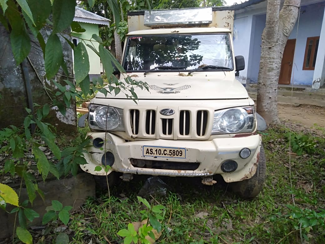 Seized chagun wood with truck in Karimganj