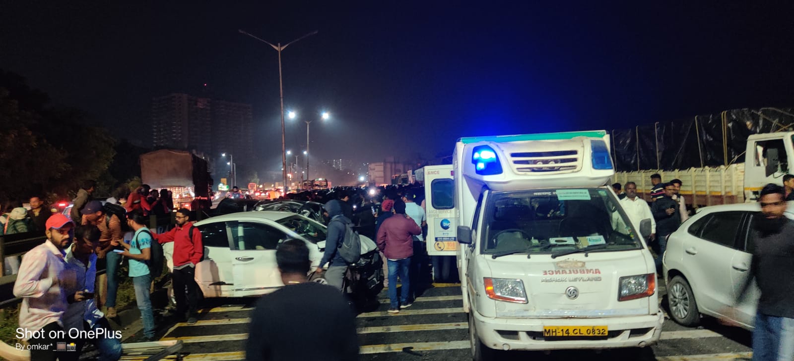 Vehicles Collided Head On Navle Bridge in Pune, 48 vehicles accident in pune