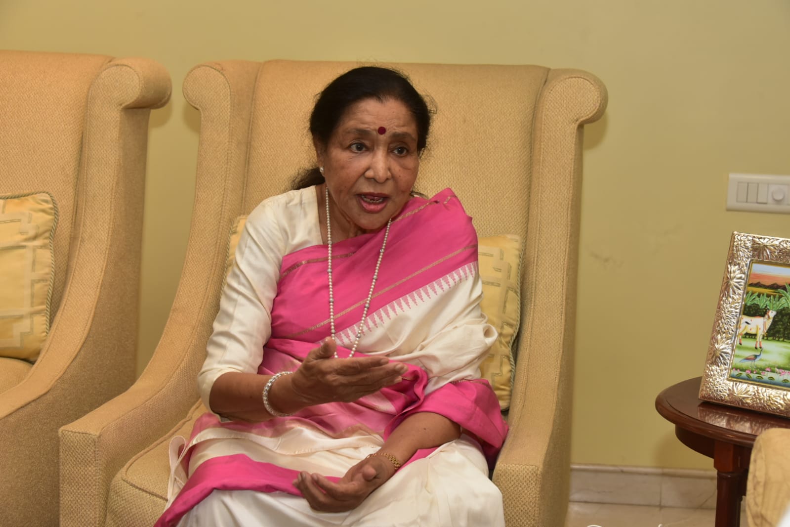 Maharashtra Bhushan Award announced to Asha Bhosale