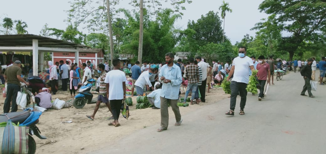 Covid protocol violation in Moran market