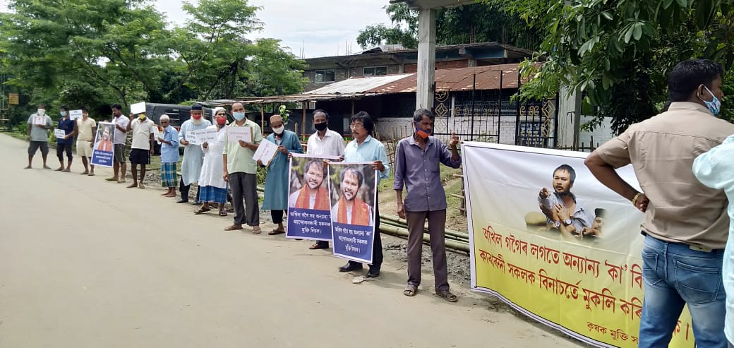 manab-srinkhal-for-release-akhil-gogoi-at-lejiai