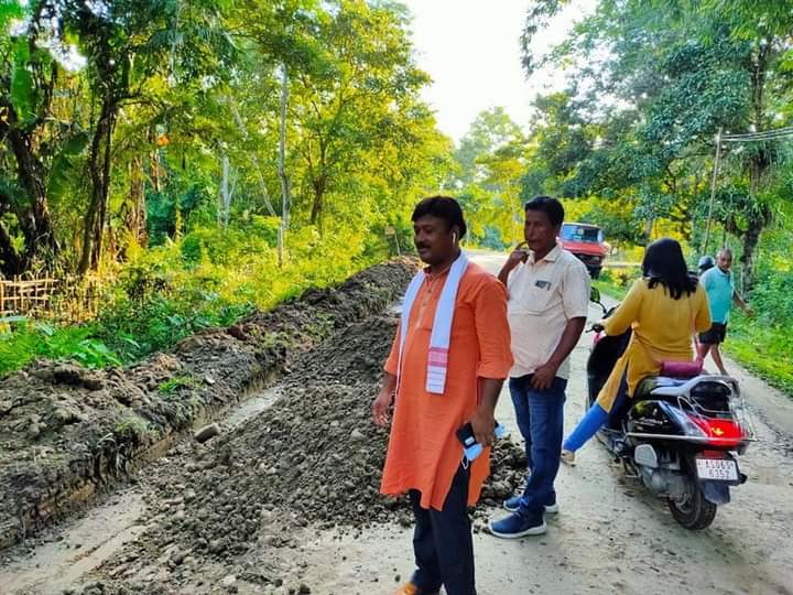 মৰাণৰ খোৱাঙত ঐতিহাসিক বৰফুকন আলিৰ নিৰ্মাণকাৰ্য আৰম্ভ