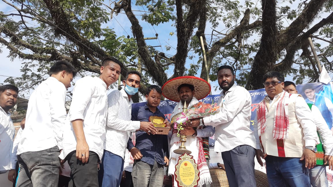 মই ছাত্ৰ সন্থাত কোৱা কথাবোৰ কেতিয়াও সলনি নহয় ,আপোনালোকে মোৰ ওপৰত দৃষ্টি ৰাখিবঃ লুৰীণজ্যোতি গগৈ