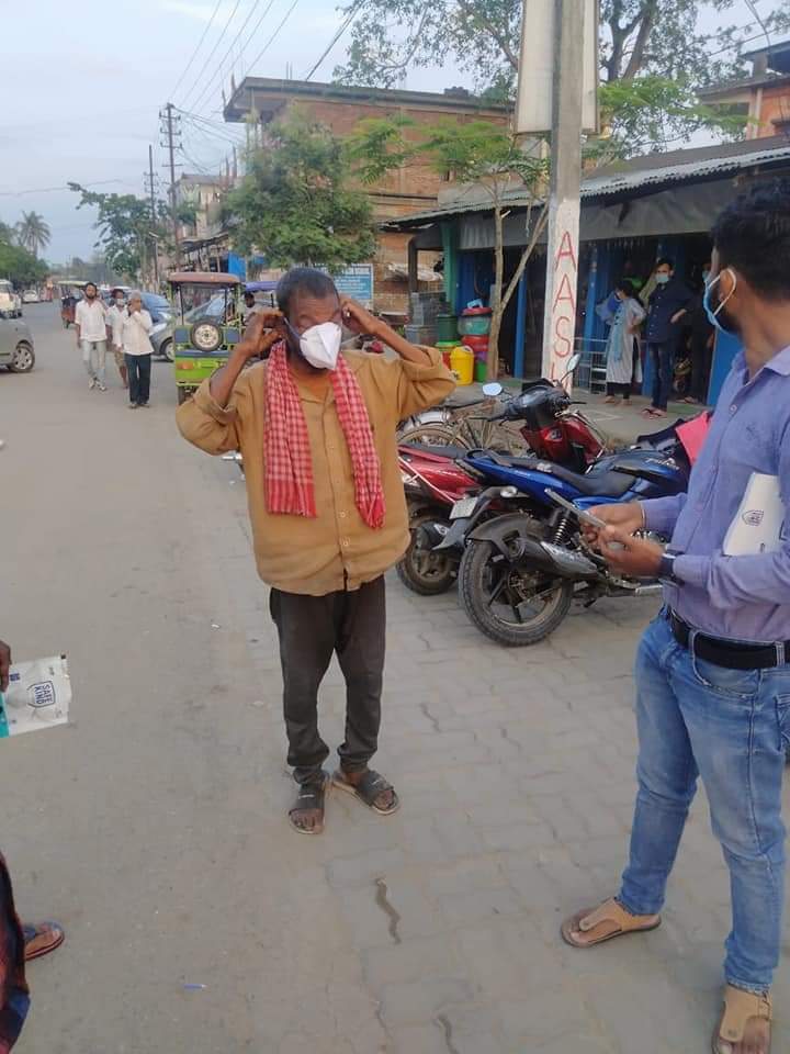 জনতাৰ বাবে মাস্ক নামৰ এক সজাগতা অভিযান