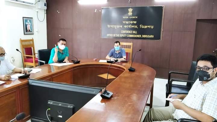 Dibrugarh Deputy commissioner holds meeting with business association