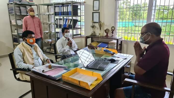 Minister Rameshwar Teli visited tea estate