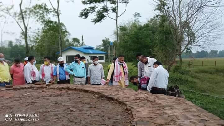 Minister Bimal Bora visited Muwamoriya Than