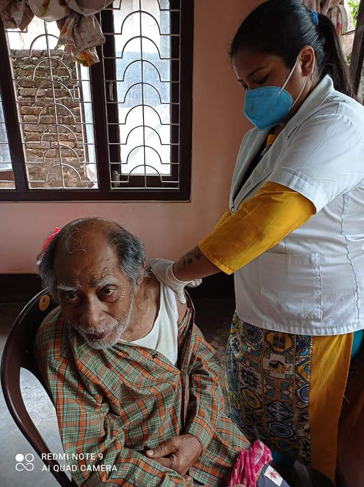 Vaccination program at Asha Old aged Home