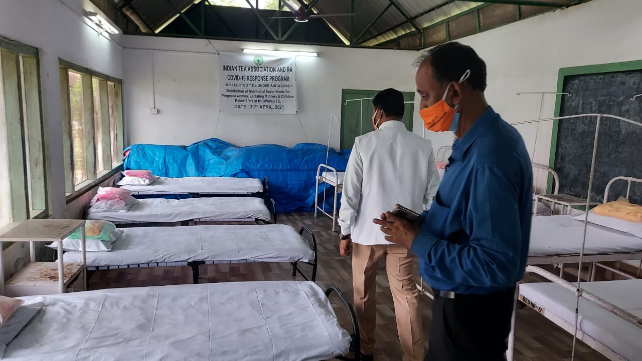 Minister Rameshwar Teli visite covid care of Khowang tea estate