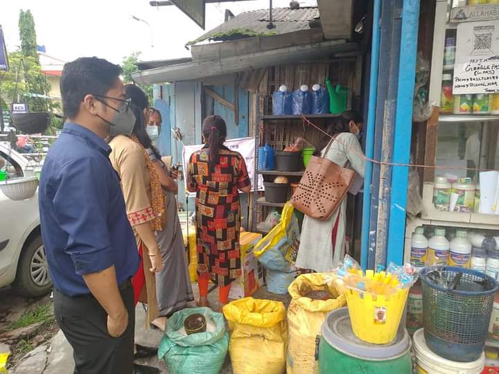 ডিব্ৰুগড়ত ৰাসায়নিক সাৰৰ দোকানত প্ৰশাসনৰ অভিযান