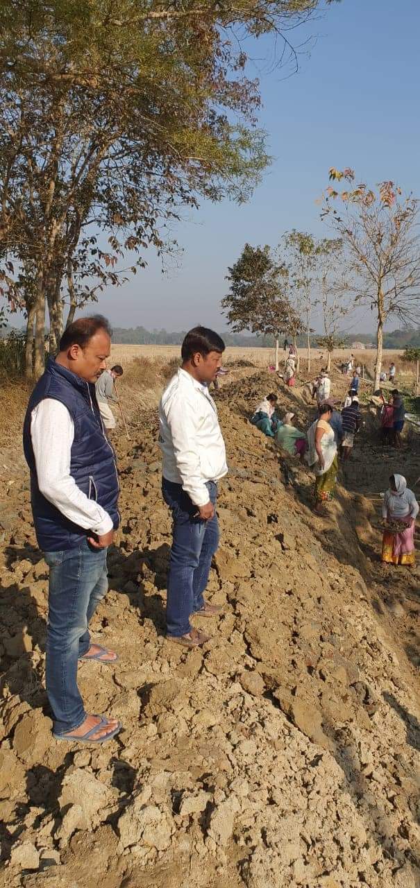 MLA Chakradhar Gogoi visited to see NREGA works