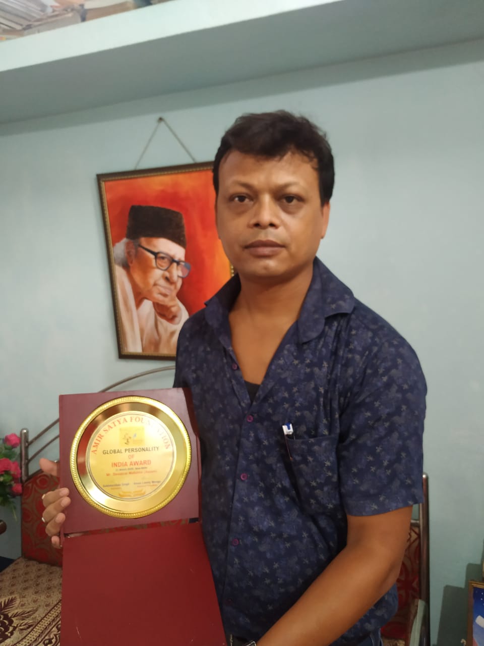 Golden medal got by Artist Devabrat Mahanta in Moran