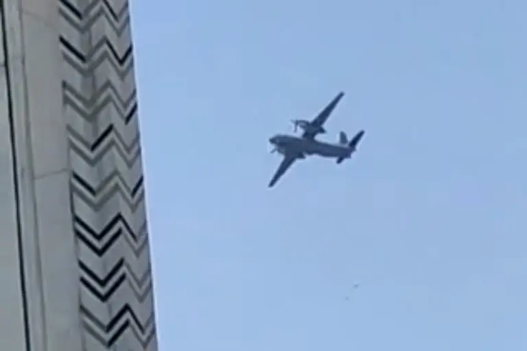 aircraft flying close to Taj Mahal