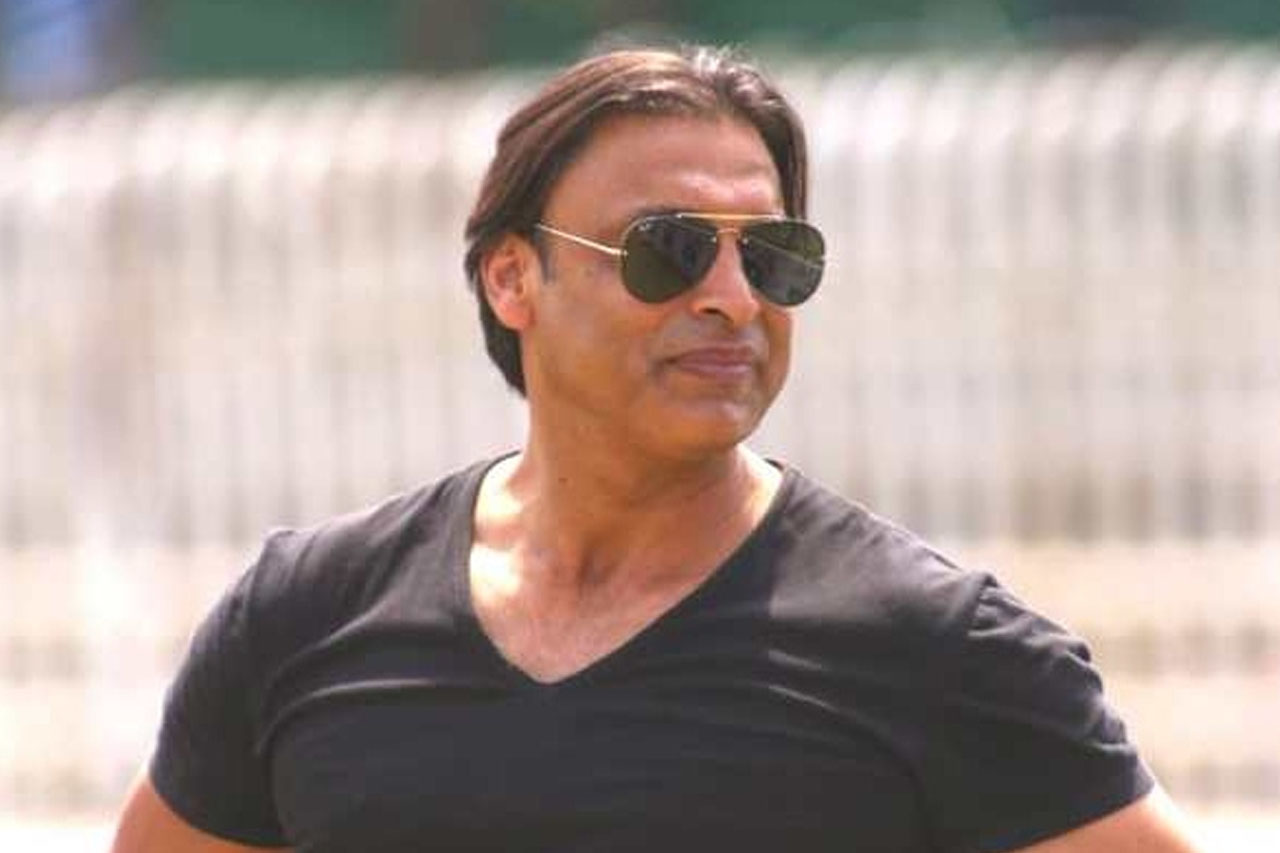 Shoaib Akhtar,  Yasir Shah,  Australia, Pakistan