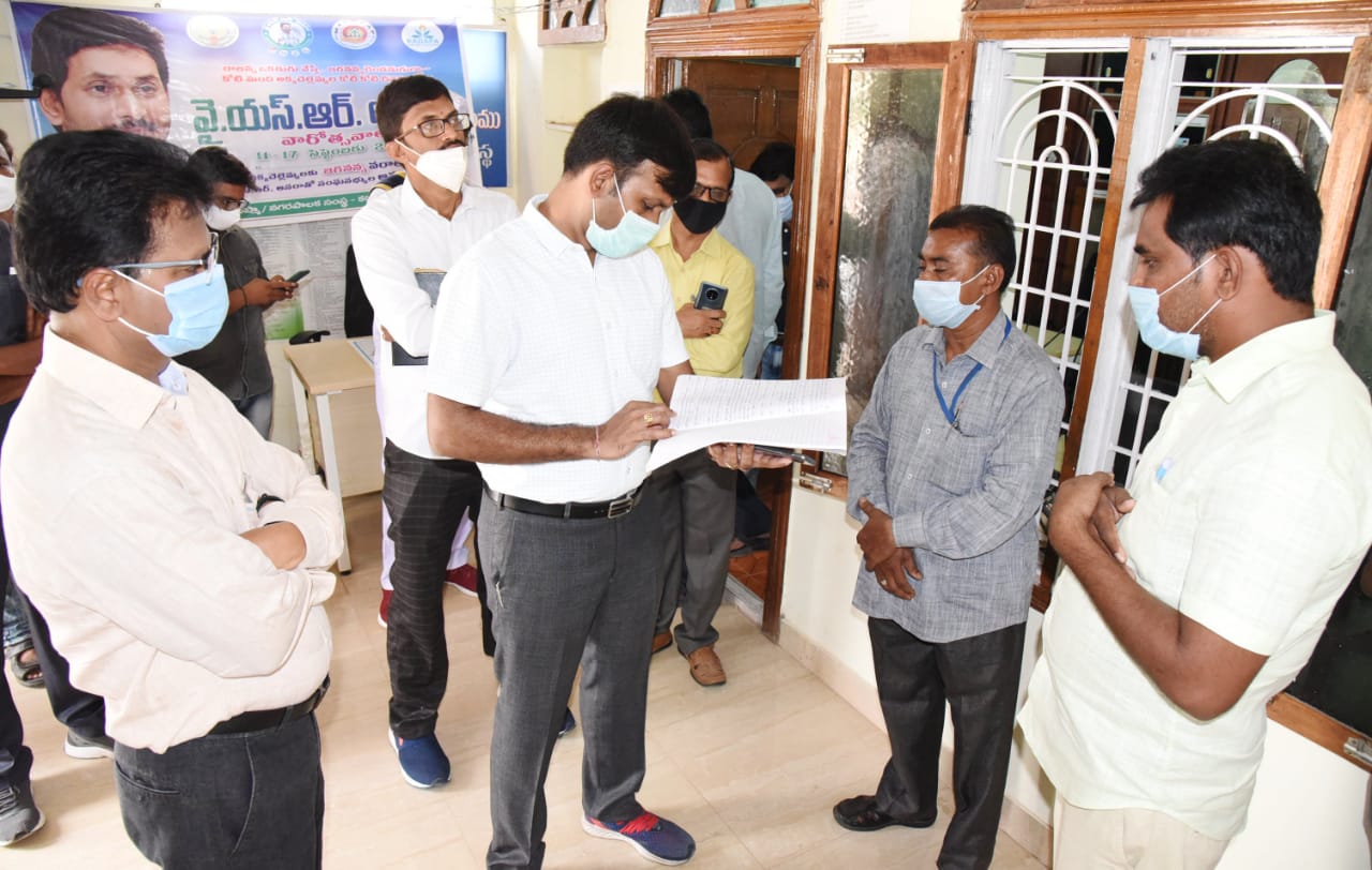 kadapa collector inspect sachivalayams