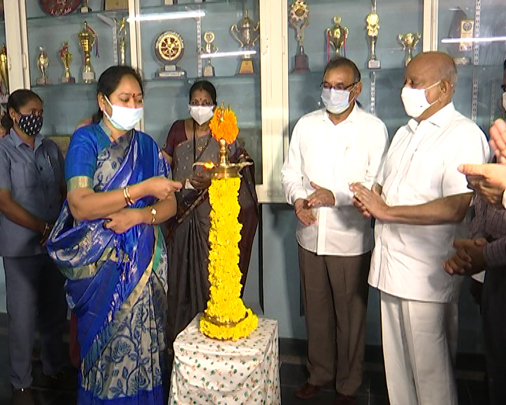 home minister sucharitha inaugurated sports complex at guntur