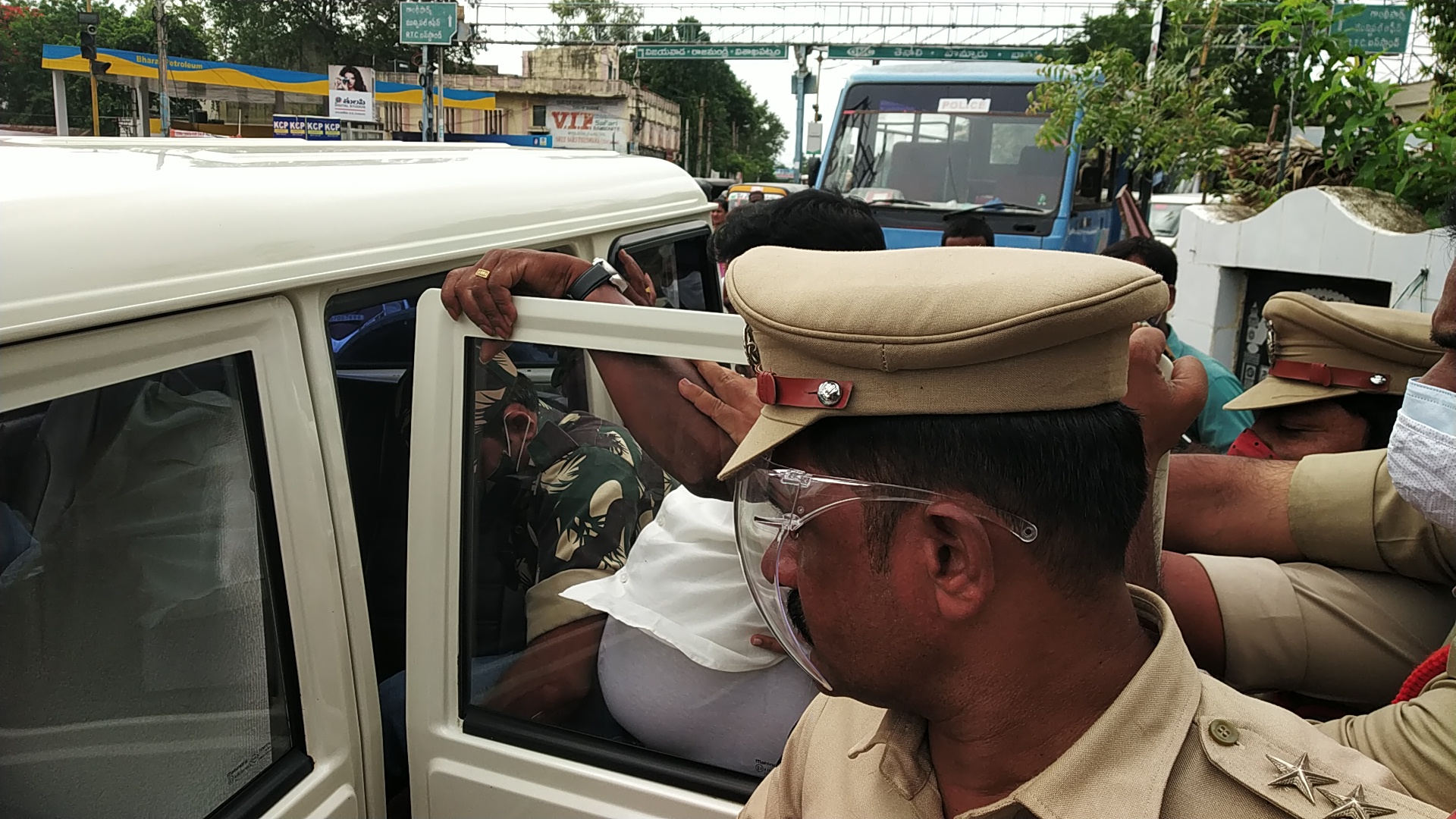 municipal workers protest at guntur