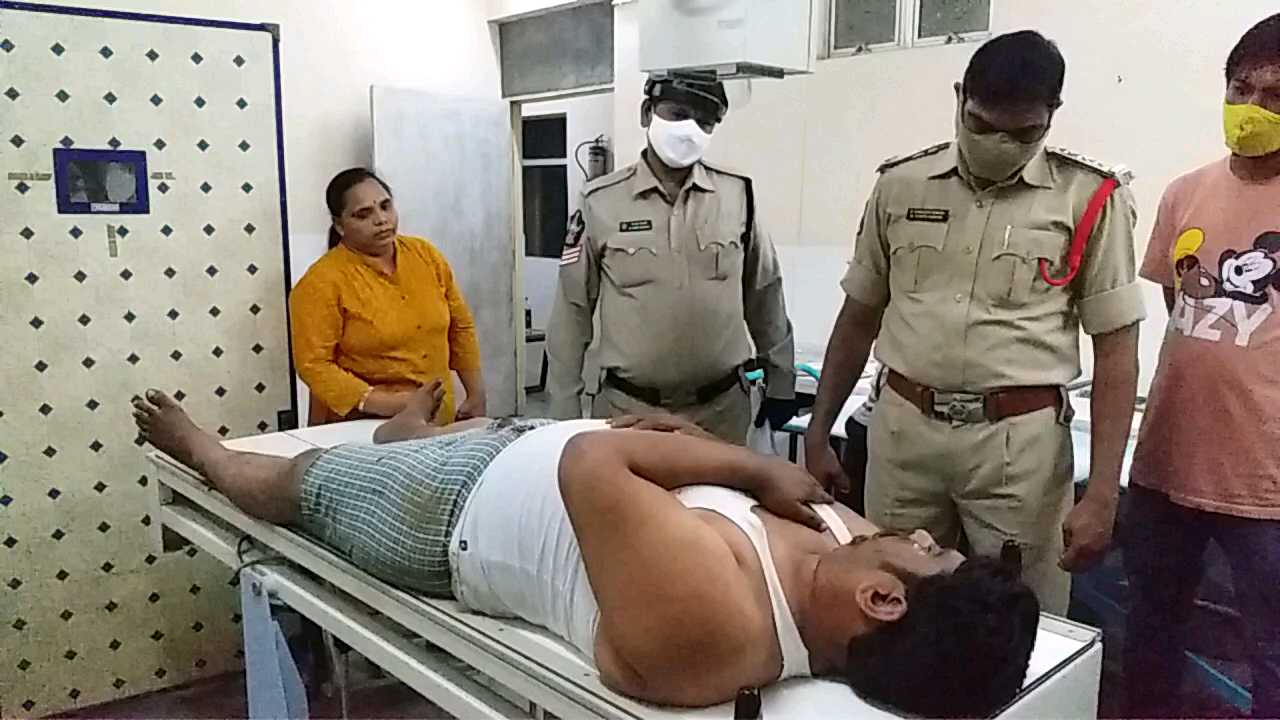 పోలీసుల ఆరా