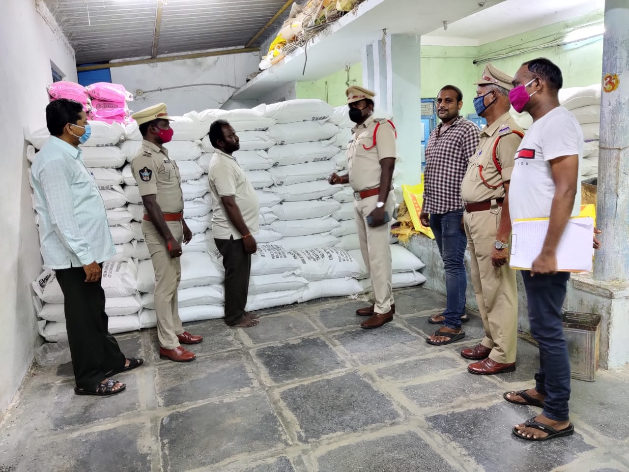 huge amount of ilegal ration rice caught