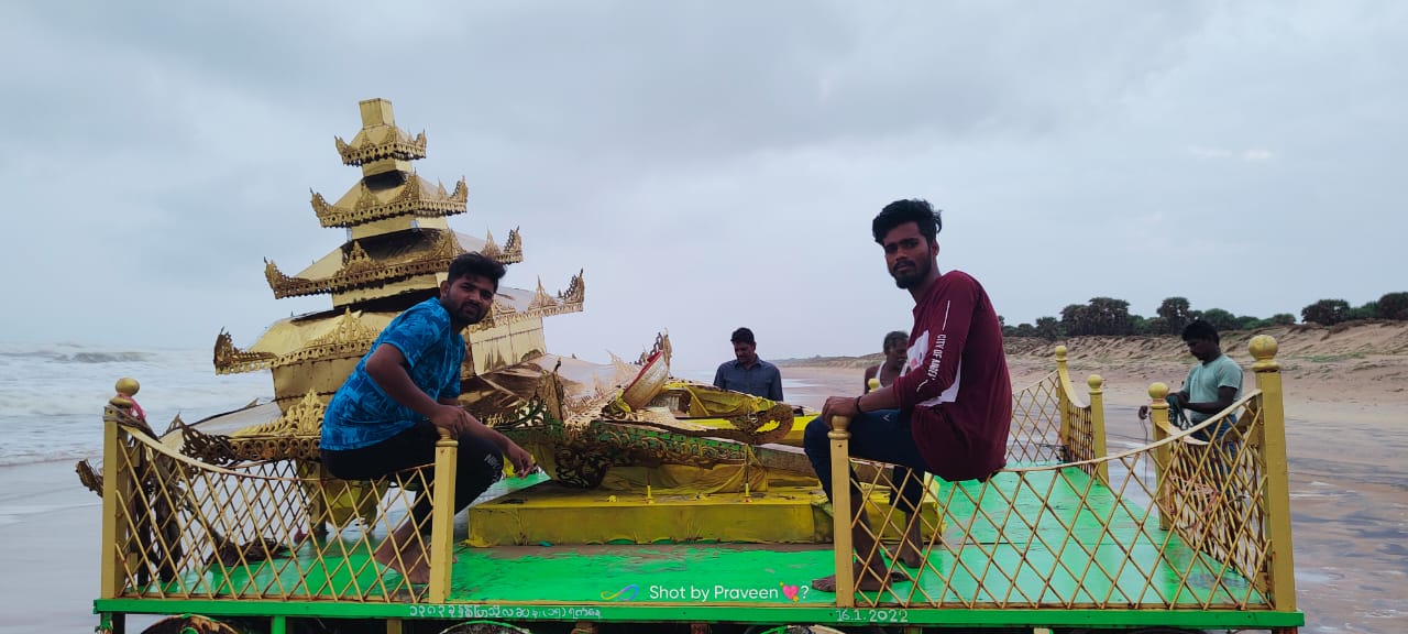 A TEMPLE CAME TO THE SHORES OF SRIKAKULAM BY WAVES