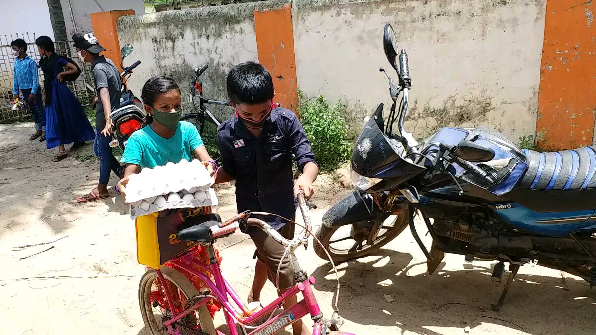 dry ration distribution in srikakulam  dst narsannapeta