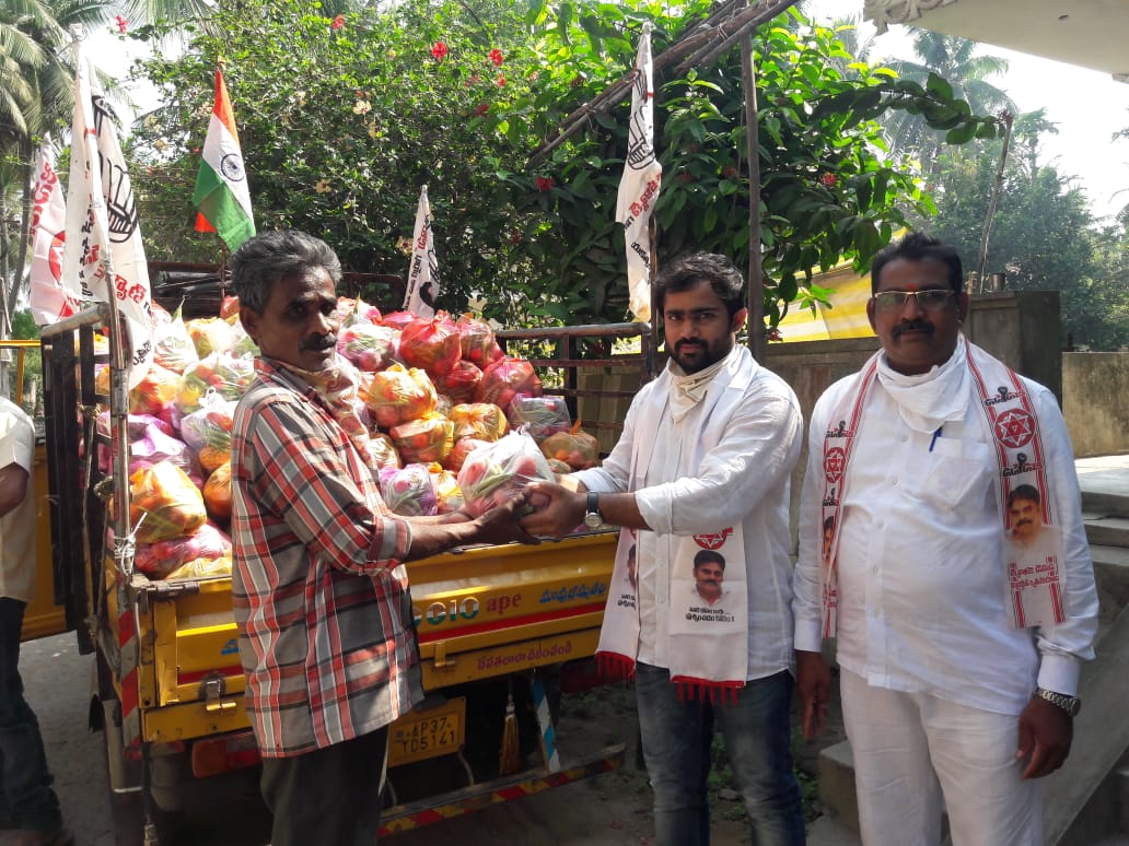 essential commodities distributes to poor people in achanta