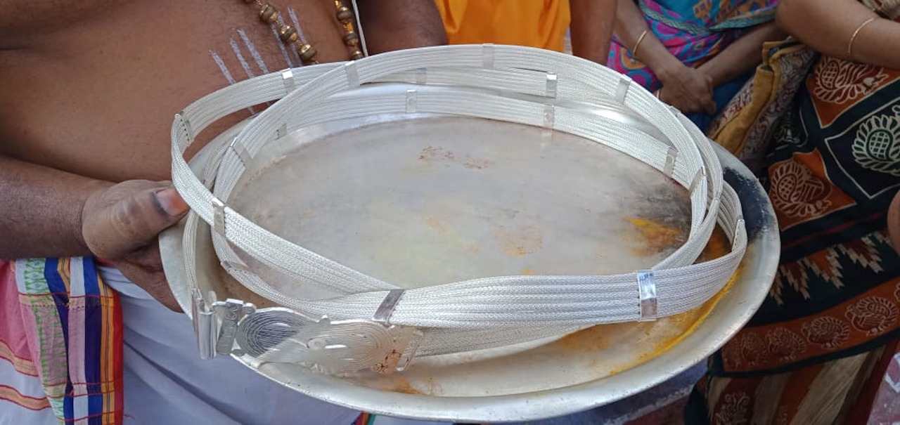 devotee gifted silver ornaments to tirupathi govindaraja swamy