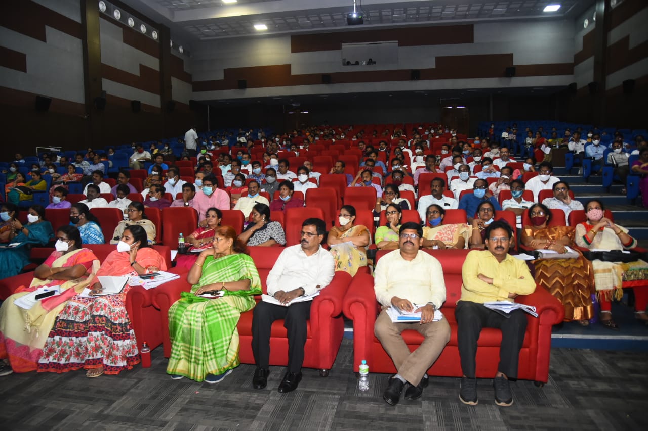 vishaka district collector vinaya chandh on vote counting in municipal elections