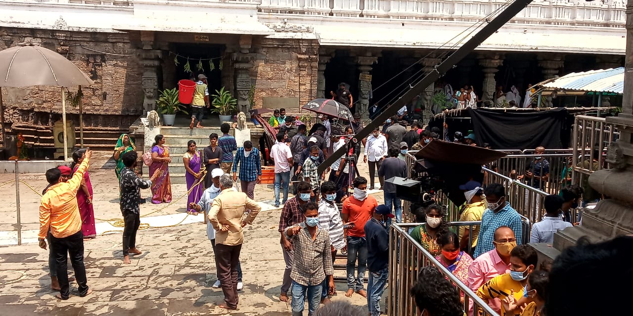 hero sharwanandh at simhachalam