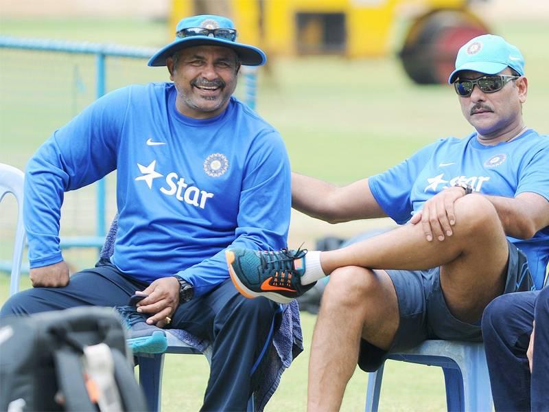 Bharat Arun (left) with head coach Ravi Shastri.