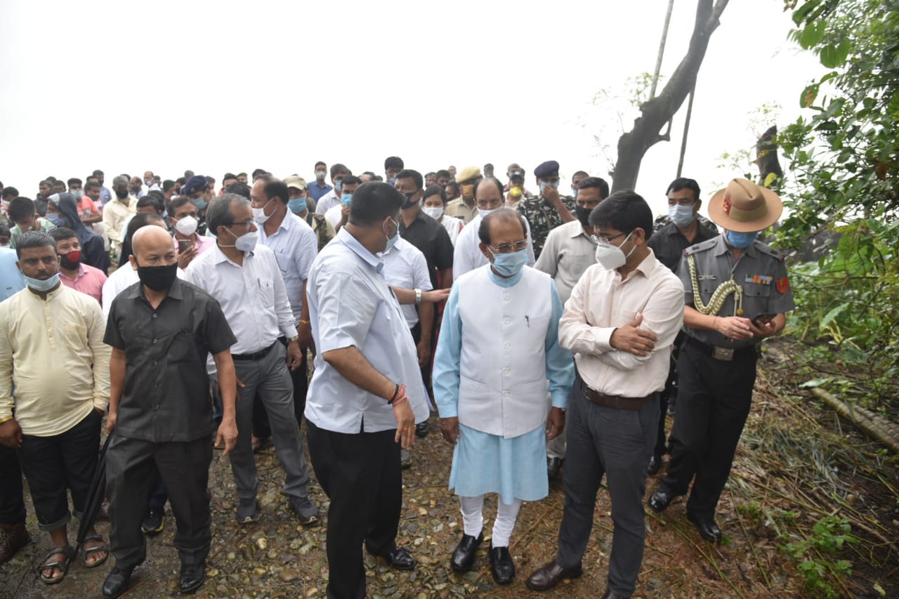 baksa_flood area_visit_jagdish mukhi