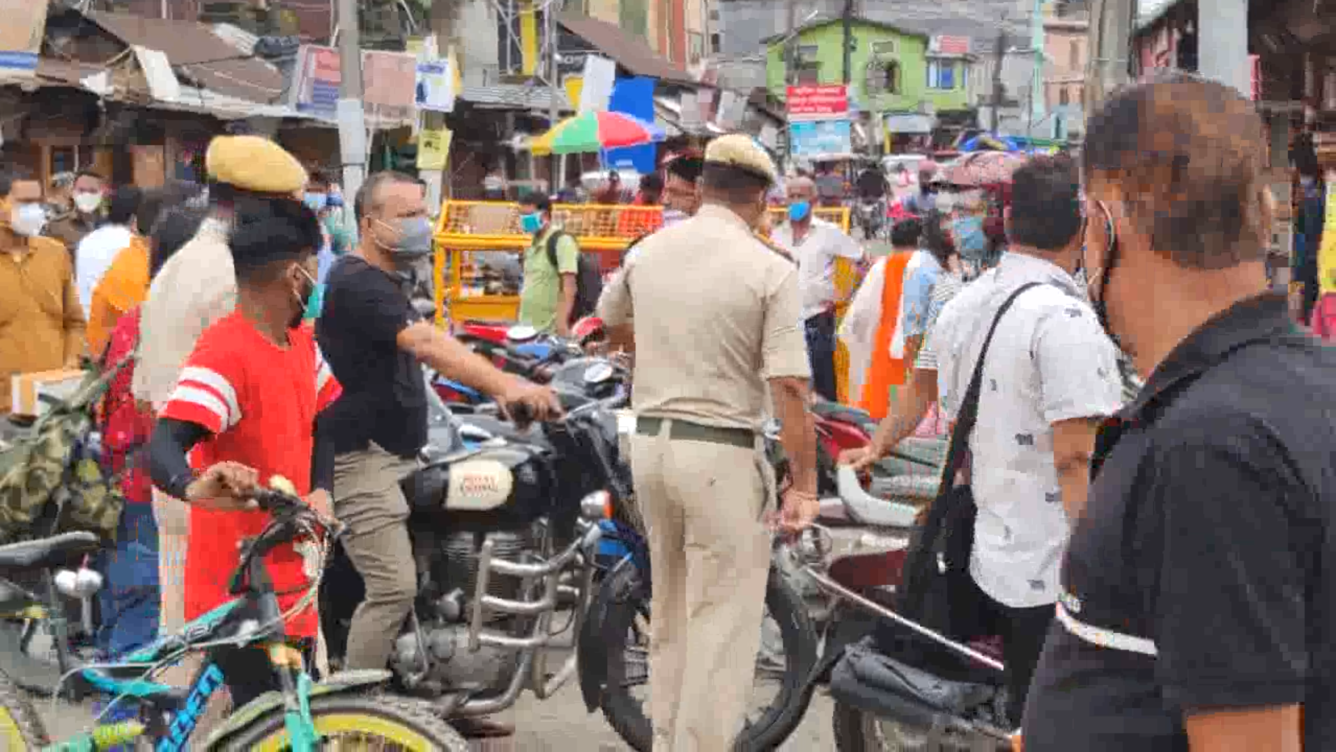 BARPETA POLICE IMPOSED FINE ON TRAFFIC RULES VIOLATOR