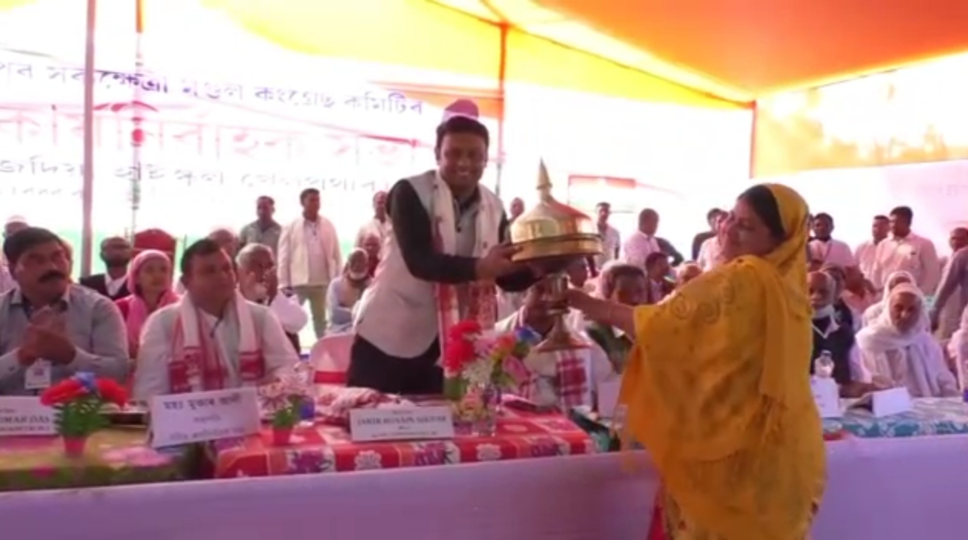 majdiya adarsha vidyalaya's gate inaugurated by MLA Zakir Hussain Shikdar