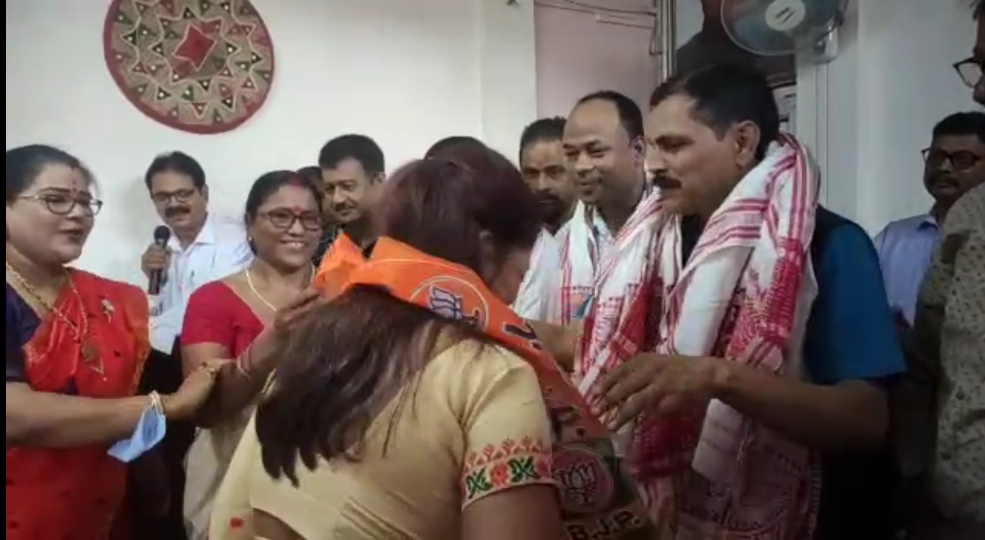 22 Congress Leaders Join BJP In Barpeta