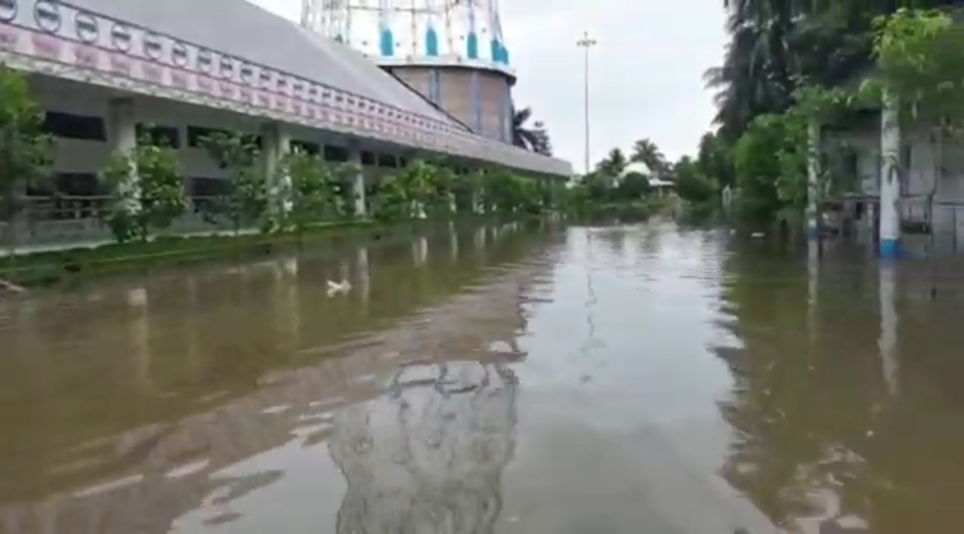 Krishnaguru Sevashram of Barpeta affected in flood