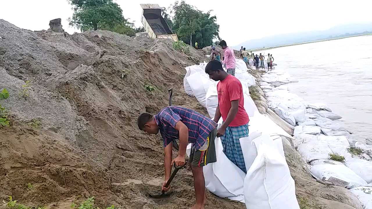 বুৰৈ নৈত চলি থকা জিঅ' বেগৰ কাম